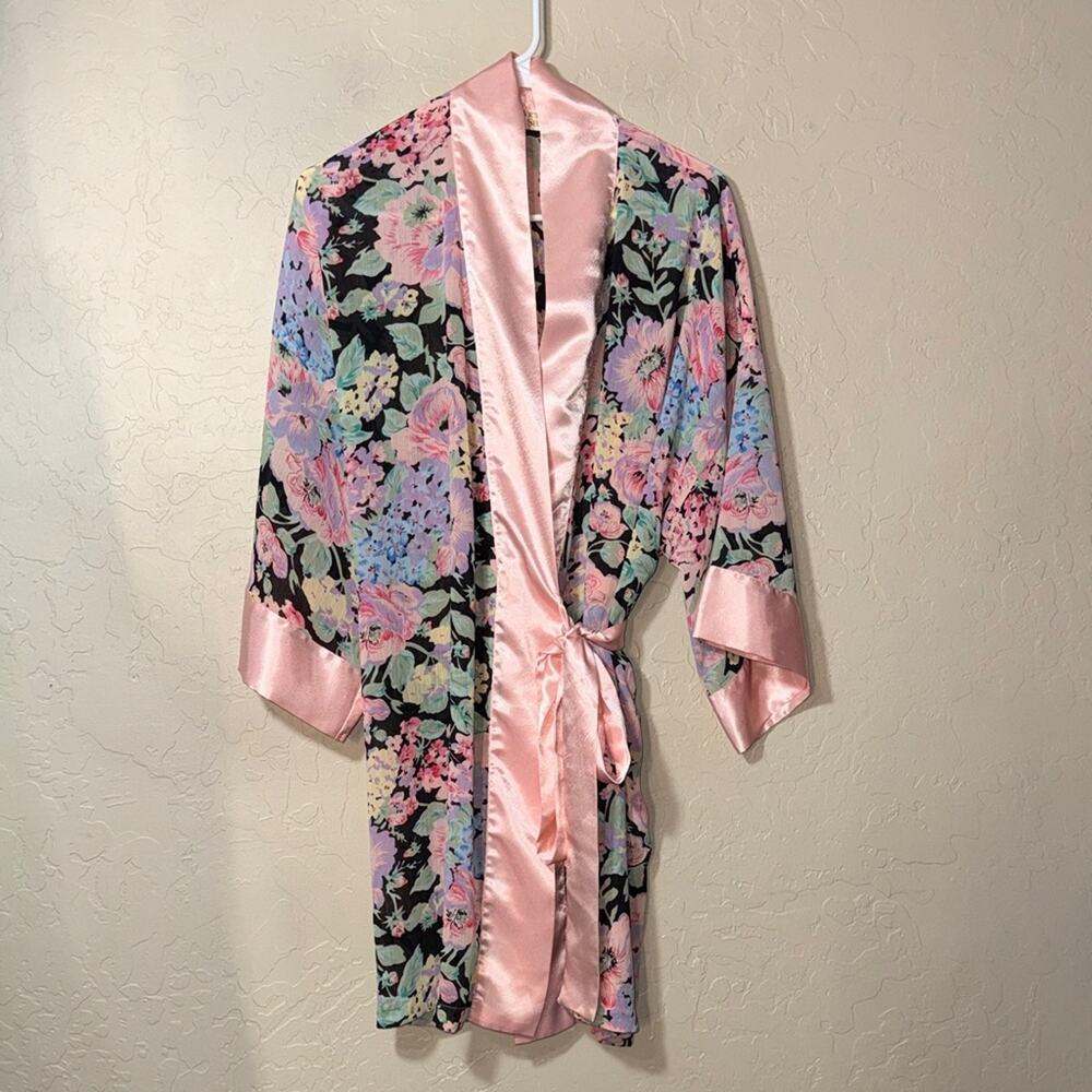 Victoria's Secret Gold Label vintage floral kimono solid pink satin trim